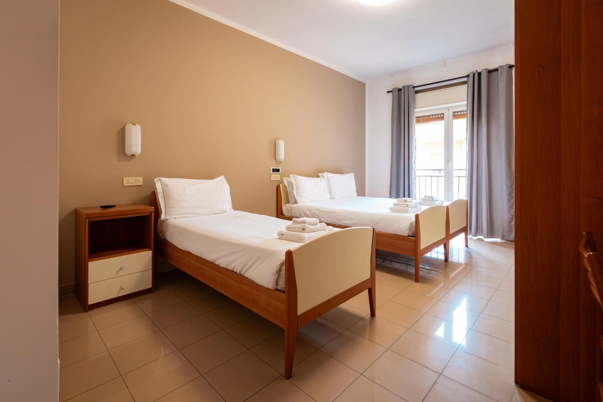 Ah Roma Hostel Eksteriør bilde