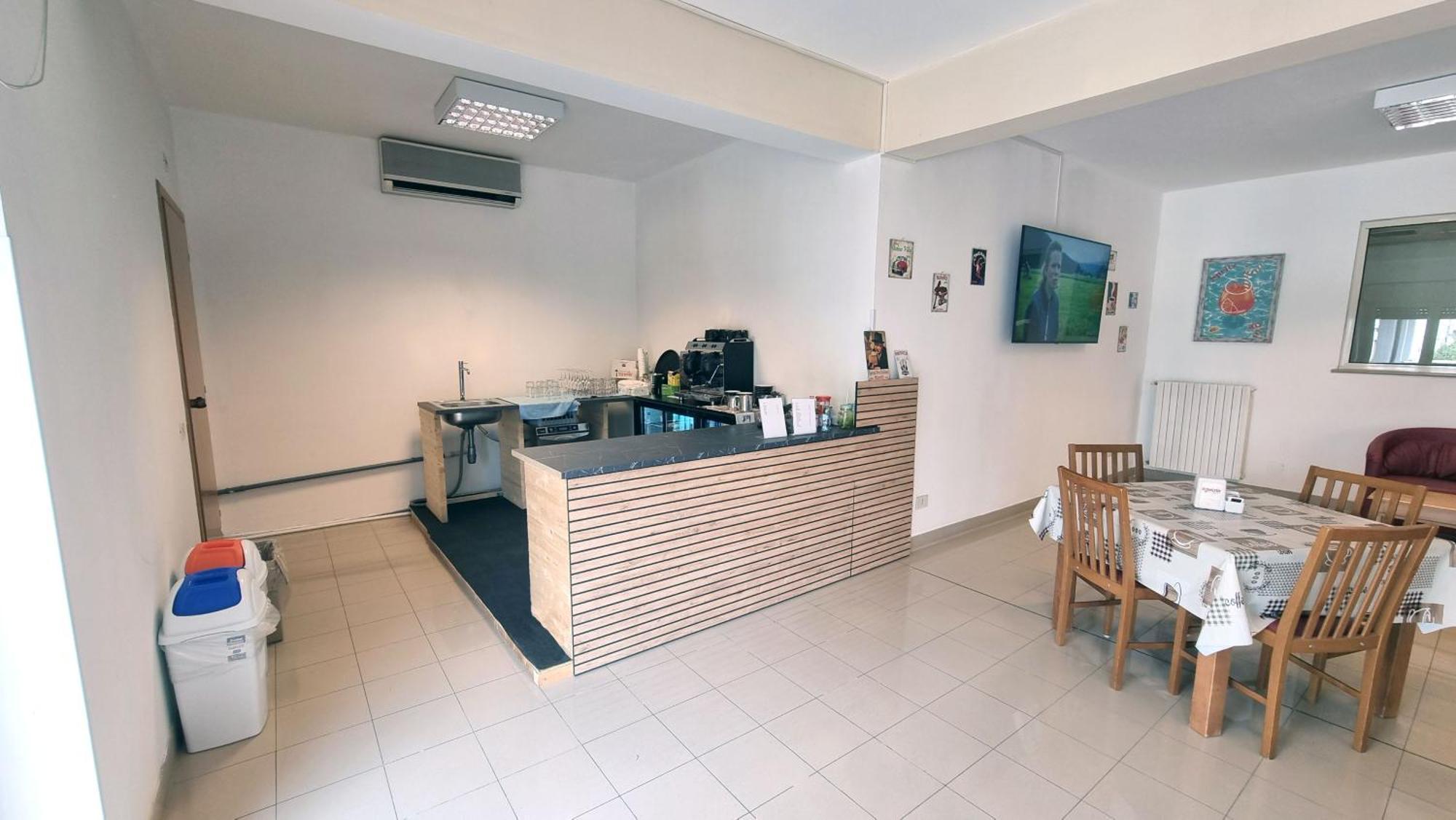 Ah Roma Hostel Eksteriør bilde