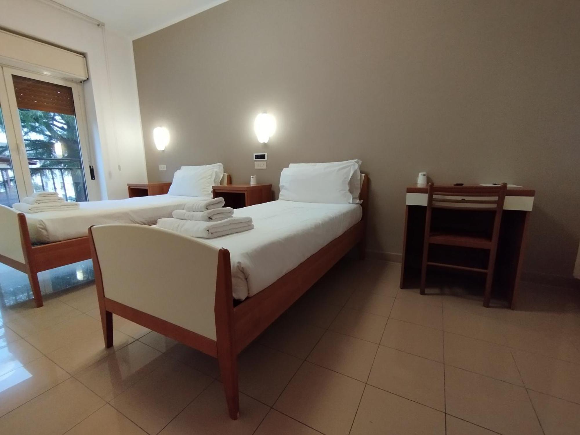 Ah Roma Hostel Eksteriør bilde
