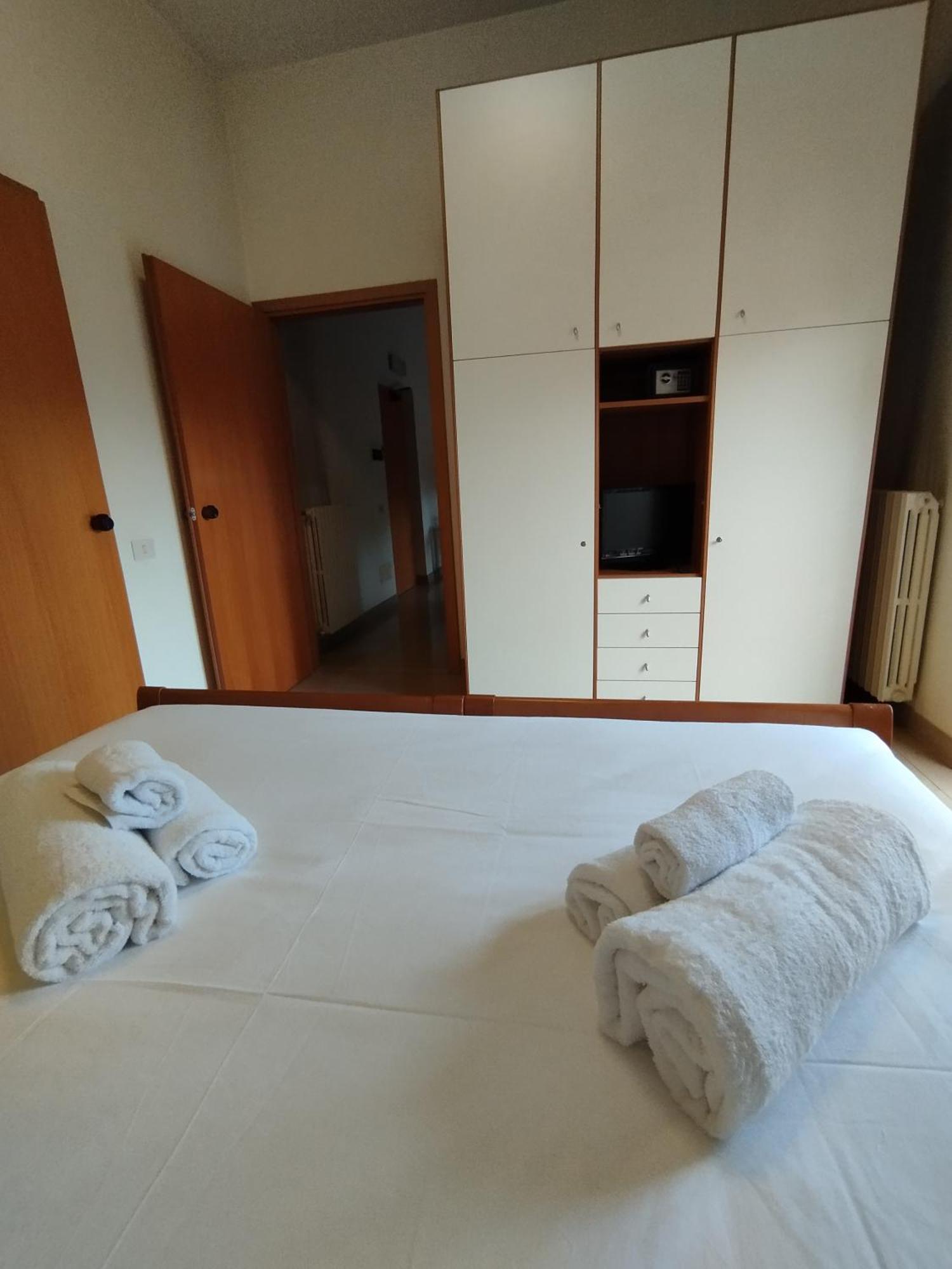 Ah Roma Hostel Eksteriør bilde